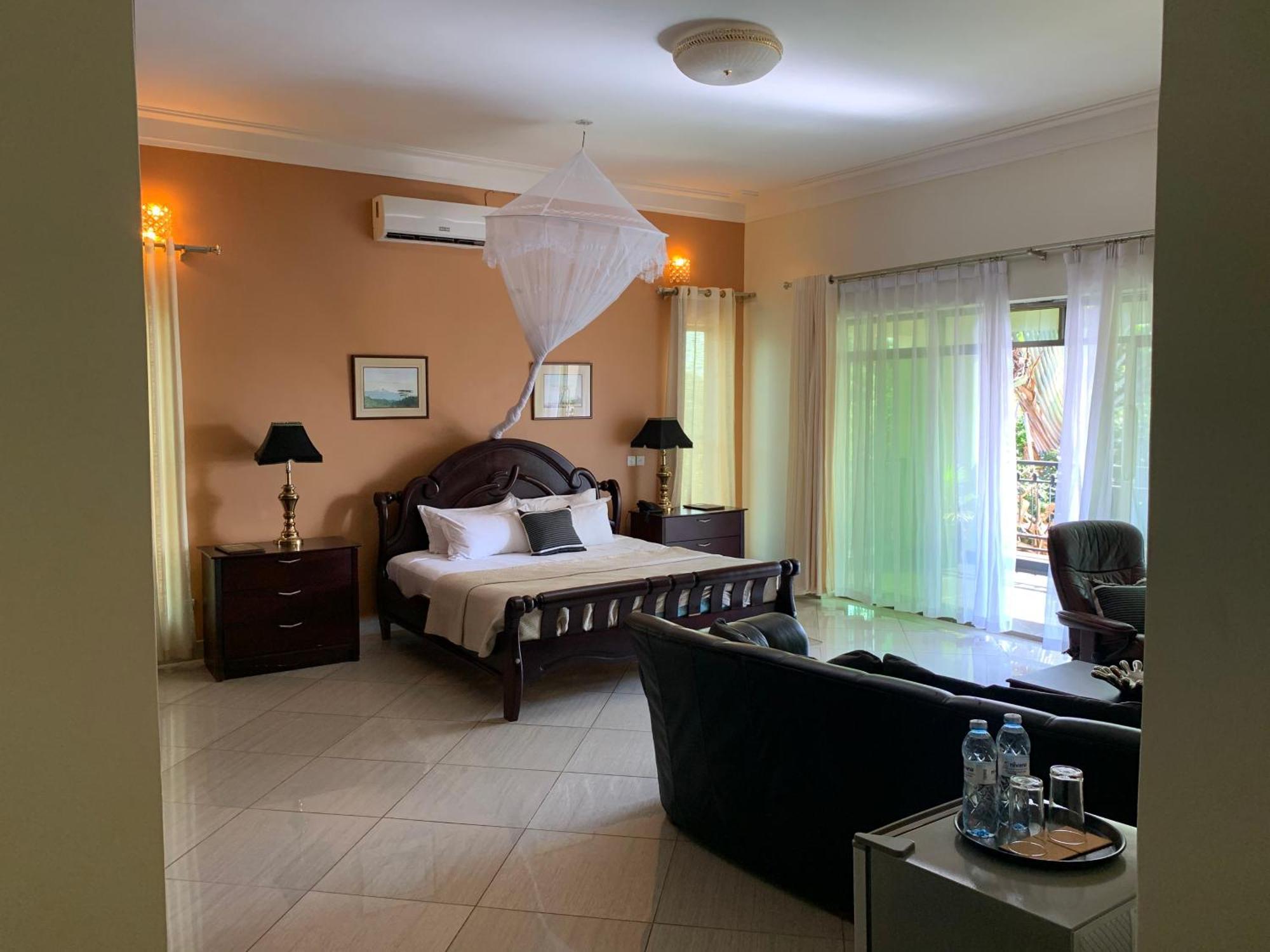 Lakepoint Villa Entebbe Esterno foto