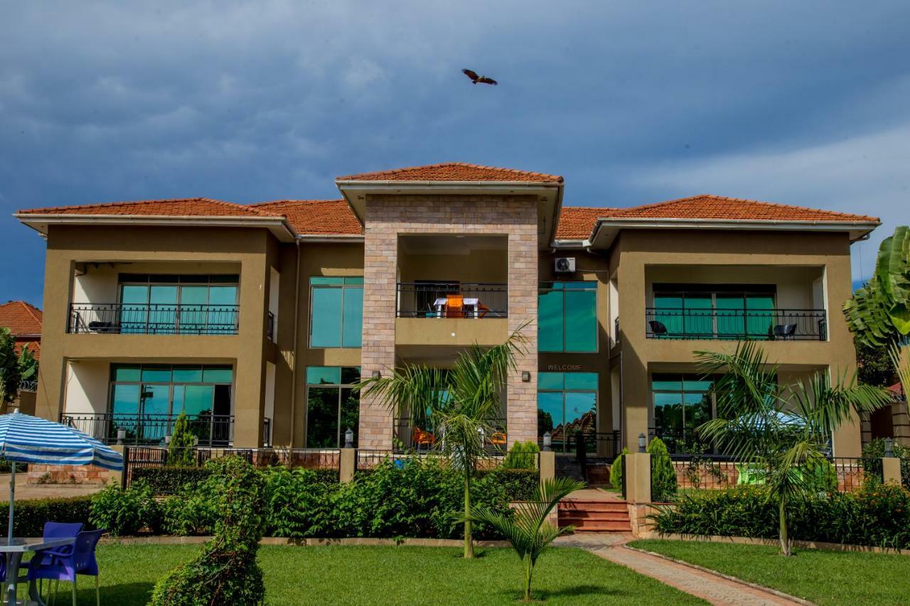 Lakepoint Villa Entebbe Esterno foto